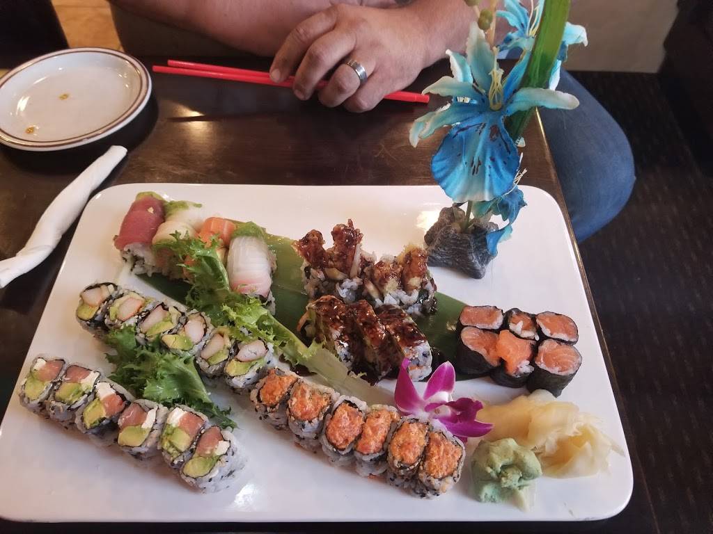 Dragon Pearl | restaurant | 431 2nd St #202, Hudson, WI 54016, USA | 7153811338 OR +1 715-381-1338