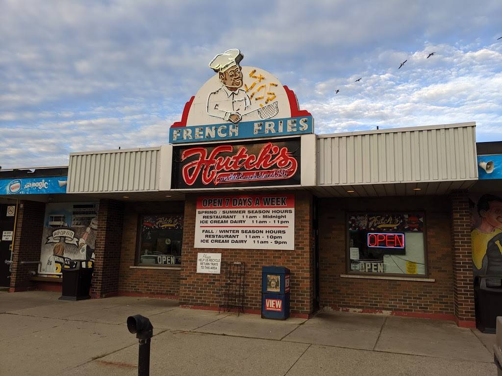 Hutch’s on the Beach | restaurant | 280 Van Wagners Beach Rd, Hamilton, ON L8E 3L8, Canada | 9055455508 OR +1 905-545-5508