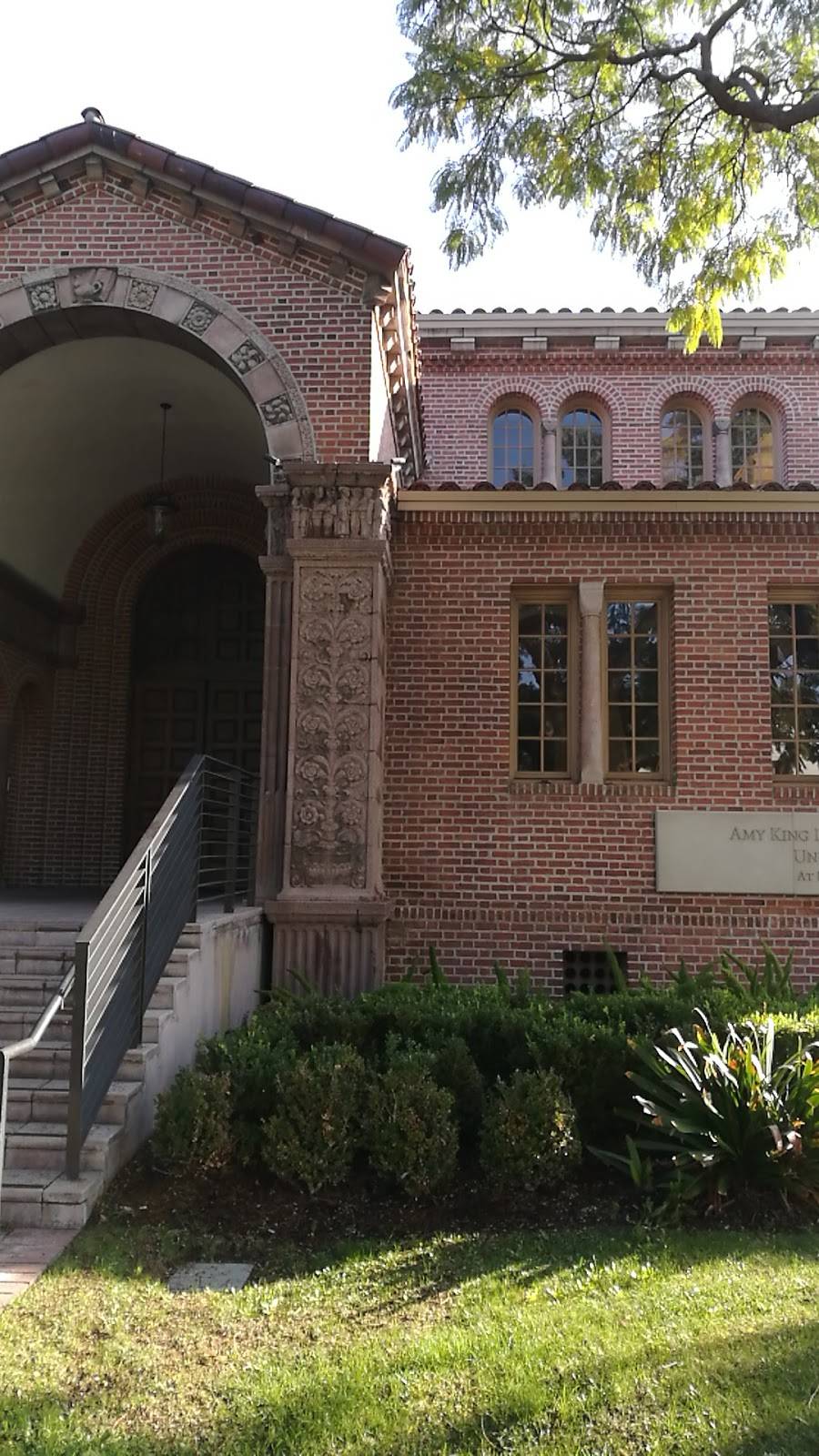 Amy King Dundon-Berchtold University Club of USC | restaurant | 705 W 34th St, Los Angeles, CA 90089, USA | 2137402030 OR +1 213-740-2030