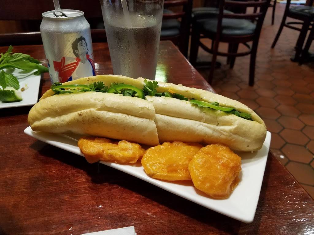 Pho Chi | restaurant | 20 Montgomery Village Ave, Gaithersburg, MD 20879, USA | 3012088018 OR +1 301-208-8018