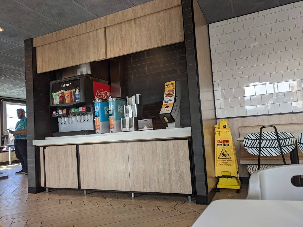 McDonalds | cafe | 6300 S Broadway, Littleton, CO 80120, USA | 3037946714 OR +1 303-794-6714