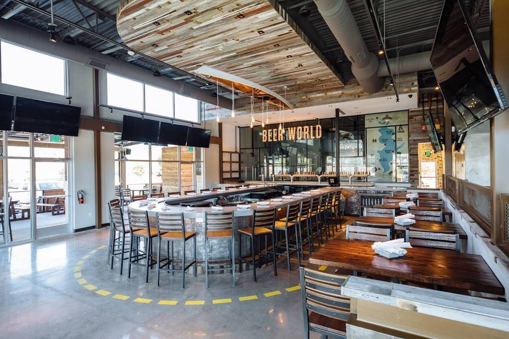 White Rock Alehouse & Brewery | restaurant | 7331 Gaston Ave #100, Dallas, TX 75214, USA | 2149897570 OR +1 214-989-7570