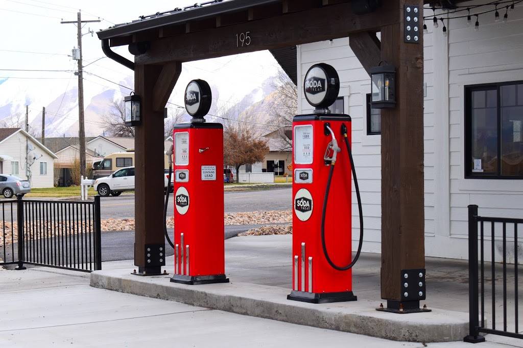 Soda Retreat | restaurant | 195 W, UT-198, Salem, UT 84653, USA | 8015046369 OR +1 801-504-6369