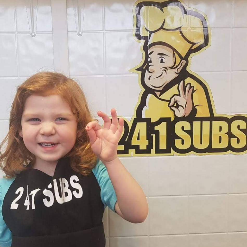 241 Subs | restaurant | 5983 Lundys Ln, Niagara Falls, ON L2G 1T2, Canada | 2899698299 OR +1 289-969-8299