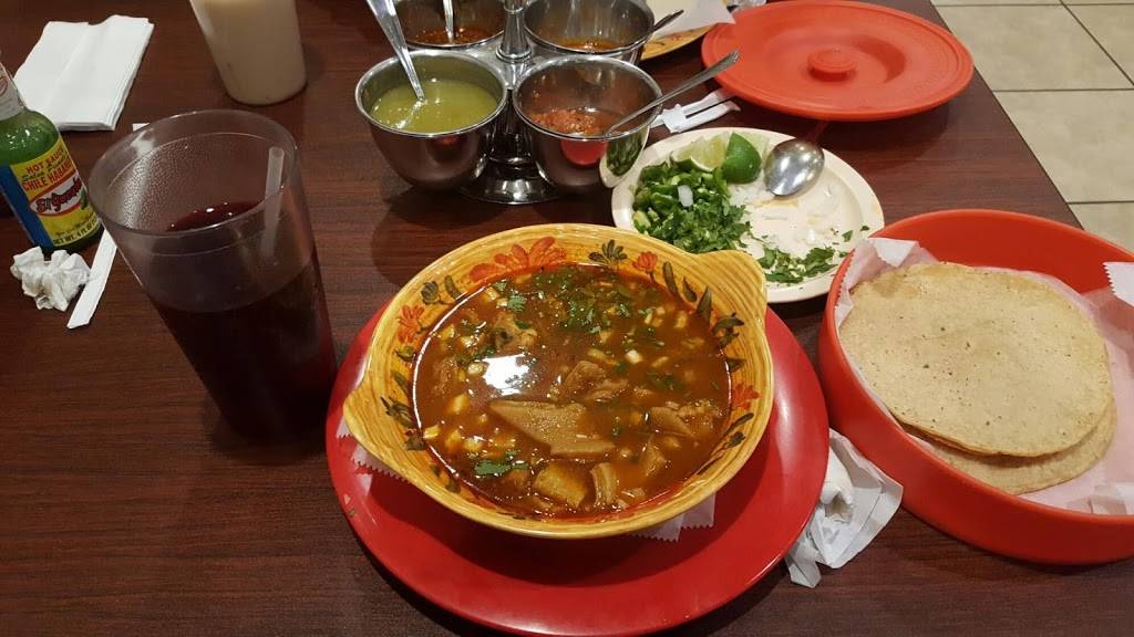 Taqueria Guadalajara | restaurant | 1926 Grand Ave, Waukegan, IL 60085, USA | 2246566524 OR +1 224-656-6524
