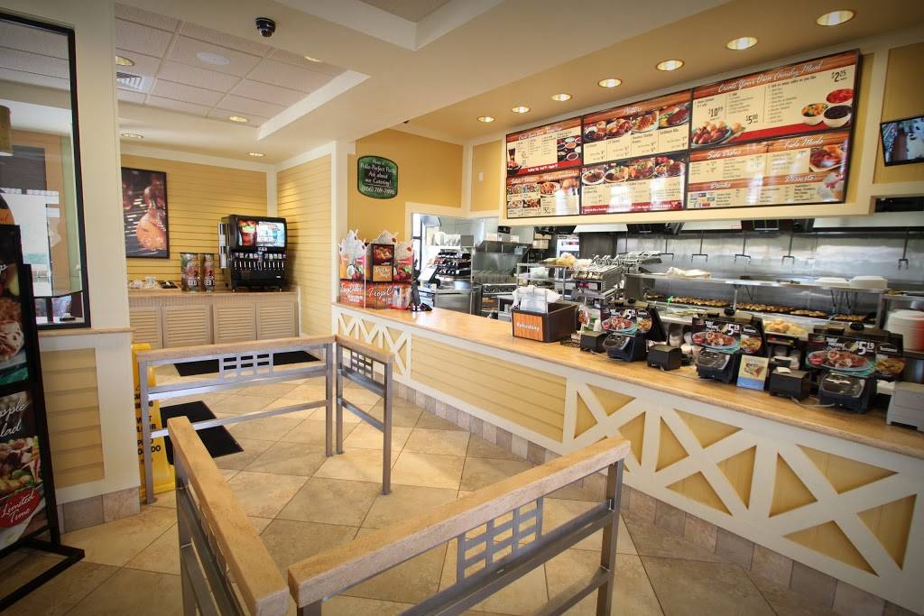 Pollo Tropical | restaurant | 2320 N Federal Hwy, Pompano Beach, FL 33064, USA | 9549469592 OR +1 954-946-9592