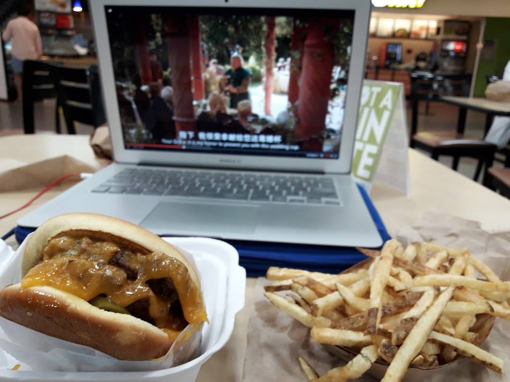 Elevation Burger | restaurant | American University, 4400 Massachusetts Ave NW, Washington, DC 20016, USA | 2028853184 OR +1 202-885-3184