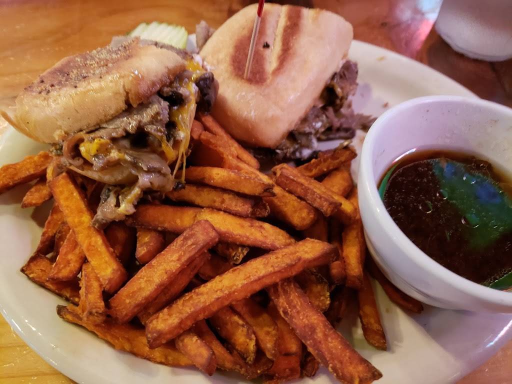 Wild Hare Saloon Canby | restaurant | 1190 SW 1st Ave, Canby, OR 97013, USA | 5036514273 OR +1 503-651-4273