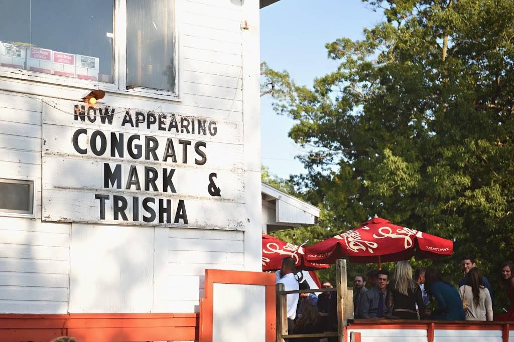 ICC - Waterfront Restaurant, Bar & Ballroom | restaurant | E1171 County Q, Waupaca, WI 54981, USA | 7152583332 OR +1 715-258-3332