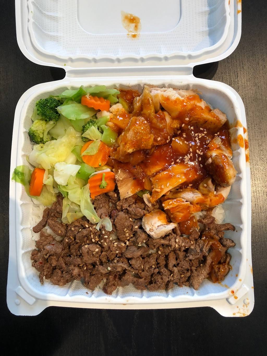 Yoshinoya Cupertino | restaurant | 19825 Stevens Creek Blvd, Cupertino, CA 95014, USA | 4082538049 OR +1 408-253-8049