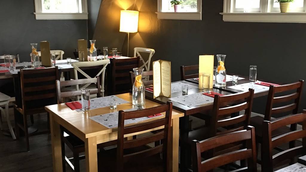 Djans Dining Thai Restaurant | restaurant | 264 NE 45th St, Seattle, WA 98105, USA | 2066333526 OR +1 206-633-3526