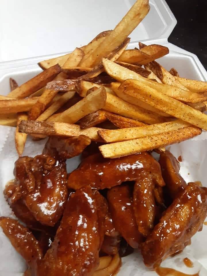 Mommas Kitchen 1 | restaurant | 615 Capital Ave SW, Battle Creek, MI 49015, USA | 2692612755 OR +1 269-261-2755