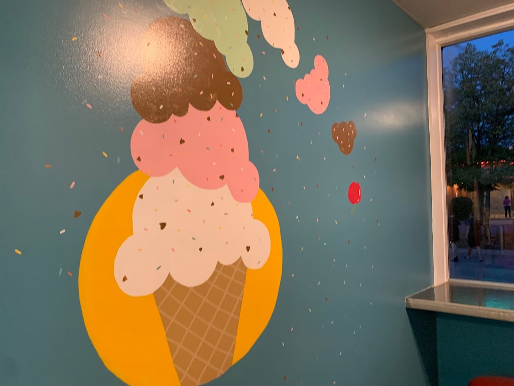 Oh Five Scoop Shop | restaurant | 1937 E State Blvd, Fort Wayne, IN 46805, USA | 2604946069 OR +1 260-494-6069