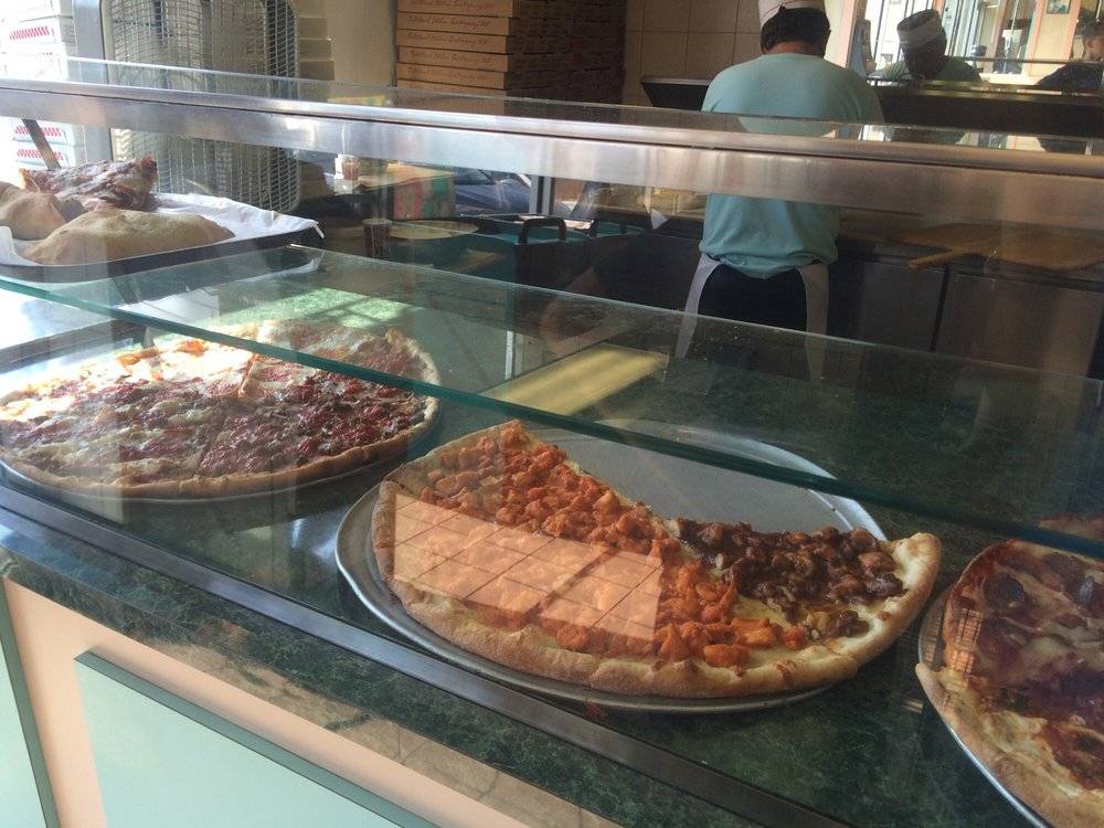 Lamici Pizza & Pasta | restaurant | 16053 Rockaway Blvd, Jamaica, NY 11434, USA | 7189786300 OR +1 718-978-6300