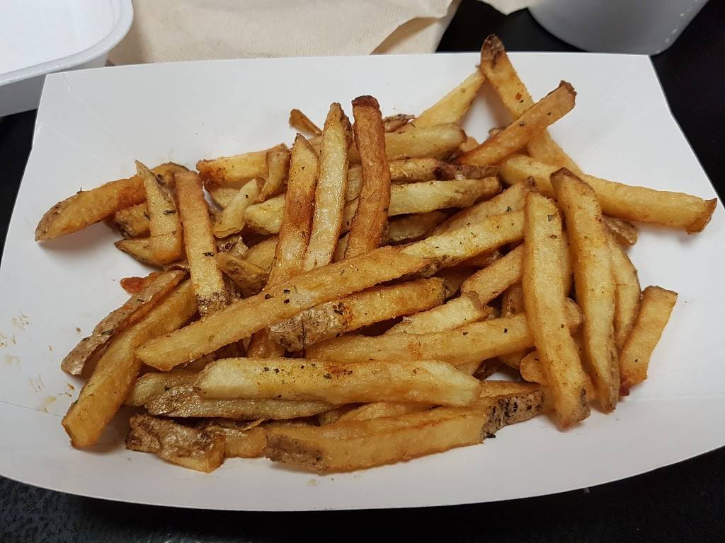 Horn Dawgs Smokin BBQ Pckering | restaurant | 1410 Bayly St #5b, Pickering, ON L1W 3R3, Canada | 9058392112 OR +1 905-839-2112