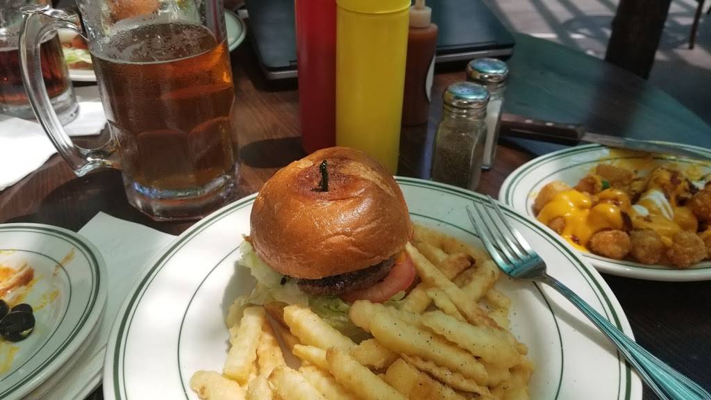 Costellos Neighborhood Tavern | restaurant | 27567 Puerta Real, Mission Viejo, CA 92691, USA | 9495823140 OR +1 949-582-3140