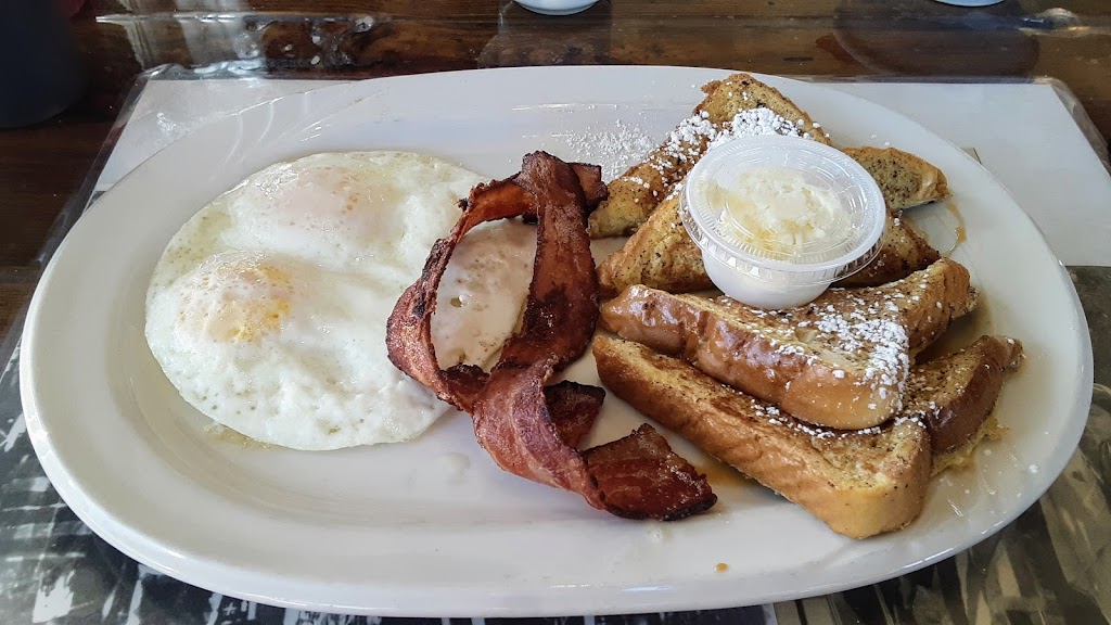 Eagle Crossing Restaurant | restaurant | 2198 US-26, Warm Springs, OR 97761, USA | 5415533123 OR +1 541-553-3123