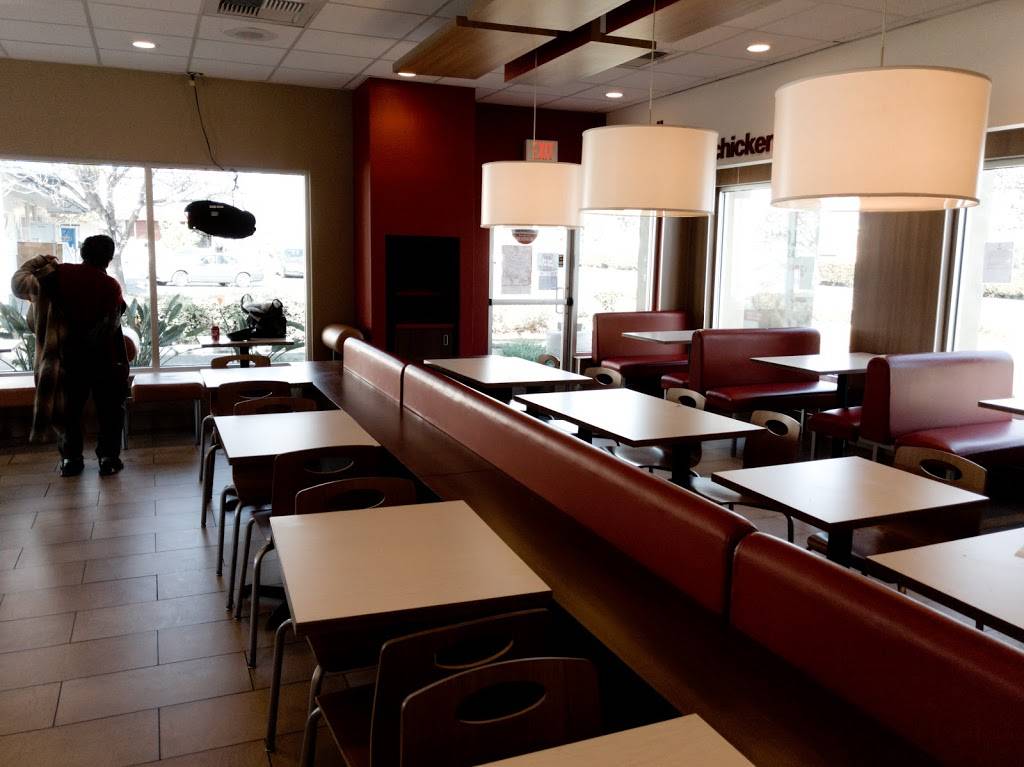 KFC | restaurant | 7049 Eastman St, San Diego, CA 92111, USA | 8584929153 OR +1 858-492-9153
