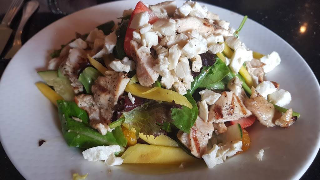 Savions Place | restaurant | 16 E Dakin Ave, Kissimmee, FL 34741, USA | 4075728719 OR +1 407-572-8719