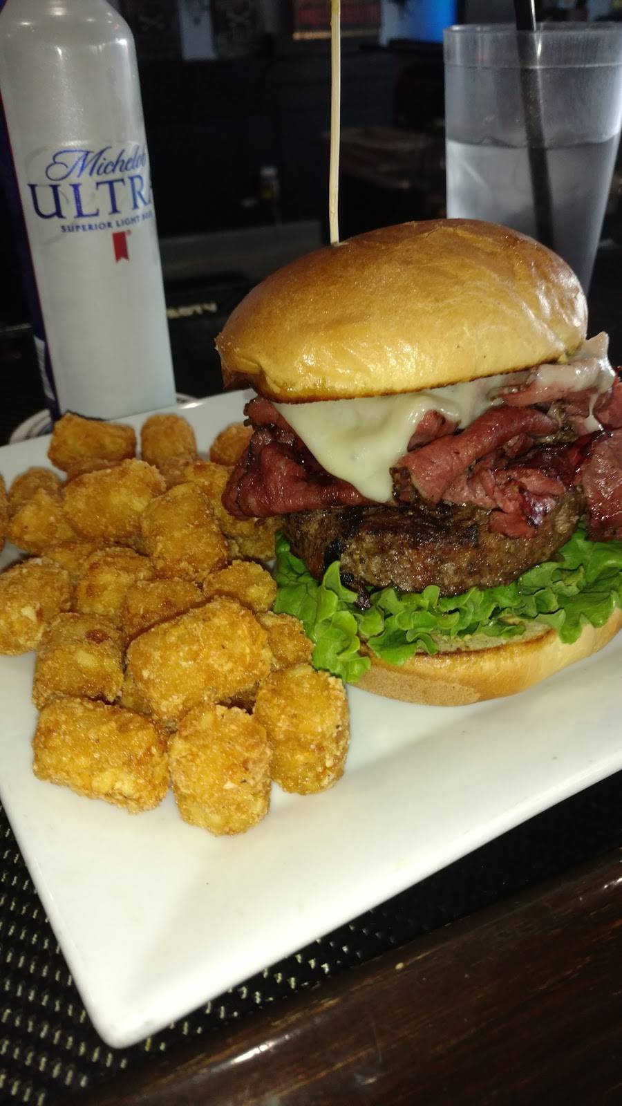 Skybox Grill & Tavern | restaurant | 30724 Benton Rd C-308, Winchester, CA 92596, USA | 9513252299 OR +1 951-325-2299