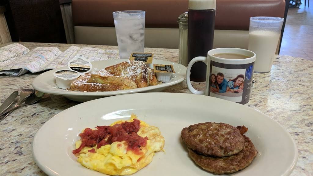 Frontier Family Restaurant | restaurant | 112 N Iowa Ave, Washington, IA 52353, USA | 3196536539 OR +1 319-653-6539