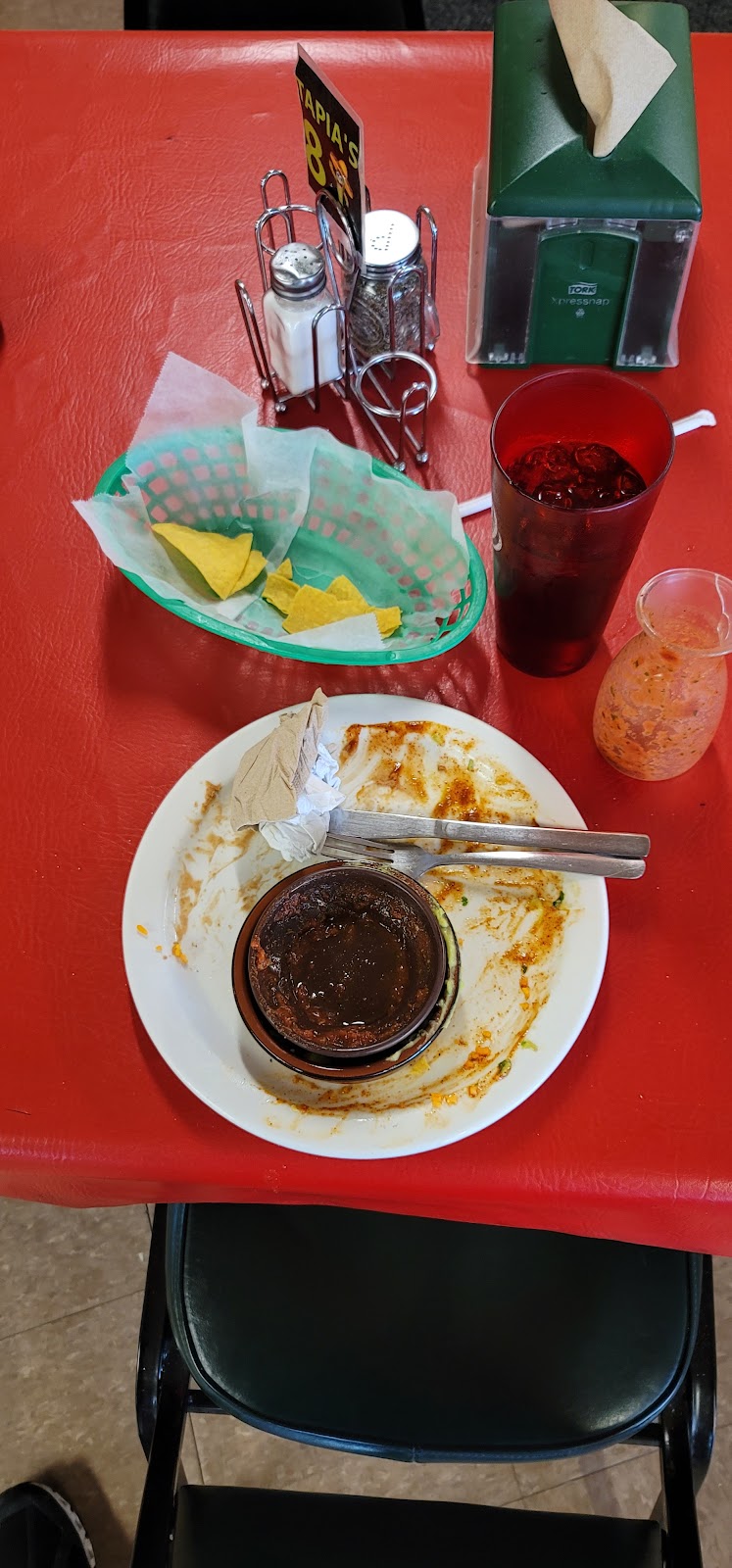 Tapias Mexican Restaurant | restaurant | 105 Larned St, Belpre, KS 67519, USA | 6209953320 OR +1 620-995-3320