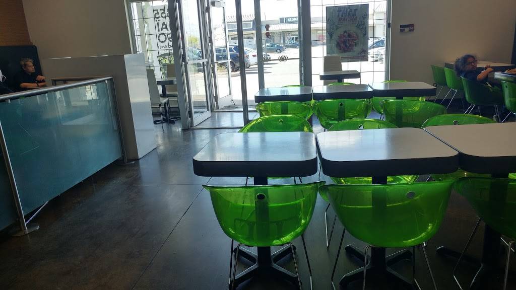 Thai Express | restaurant | 2296 Aut Chomedey, Méga Centre, Notre-Dame, Laval, QC H7X 4G8, Canada | 4506898118 OR +1 450-689-8118