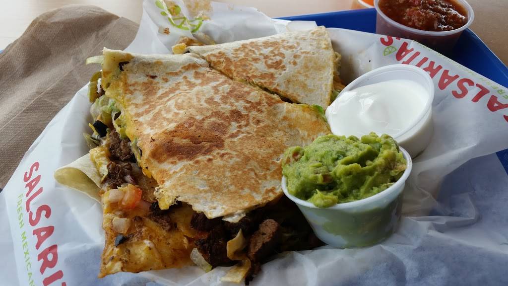 Salsaritas Fresh Mexican Grill | restaurant | 140 Hatfield Dr, Morristown, TN 37814, USA | 4238392394 OR +1 423-839-2394