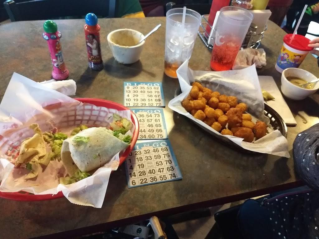 R and Ds House Divided | restaurant | 2148 University Ave, Green Bay, WI 54302, USA | 9204550722 OR +1 920-455-0722