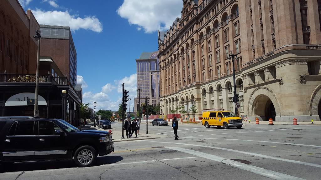 colour palate - MKE | restaurant | 789 N Water St, Milwaukee, WI 53202, USA | 4145028750 OR +1 414-502-8750