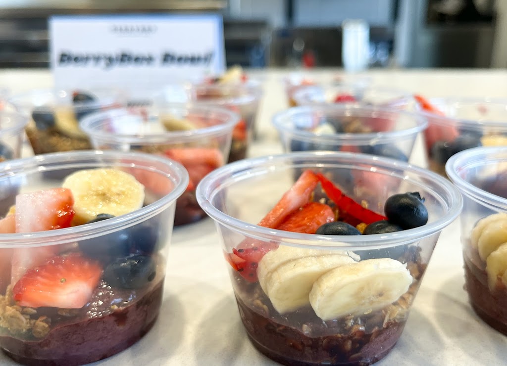 BerryBox Superfood Bar | cafe | 7447 Forsyth Blvd, Clayton, MO 63105, USA | 3143804555 OR +1 314-380-4555