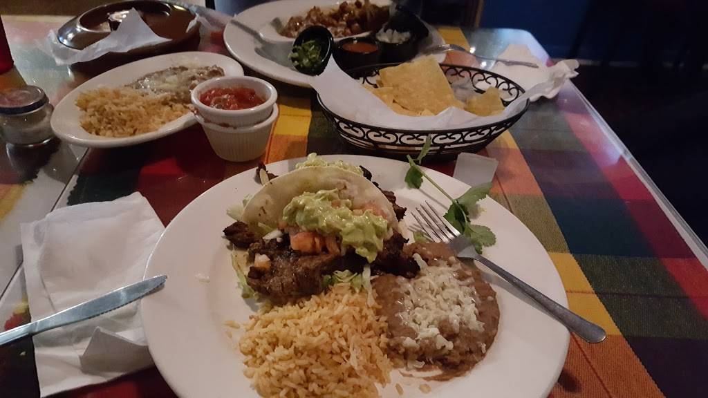 Cafe Azteca | restaurant | 180 Common St, Lawrence, MA 01840, USA | 9786897393 OR +1 978-689-7393