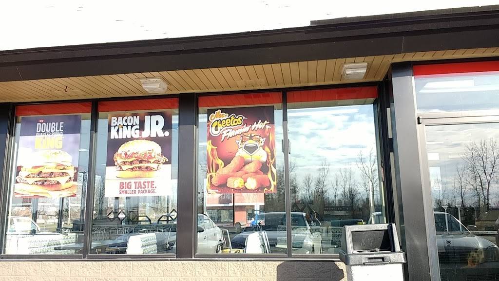 Burger King | restaurant | 4907 Garfield Rd, Auburn, MI 48611, USA | 9892668235 OR +1 989-266-8235