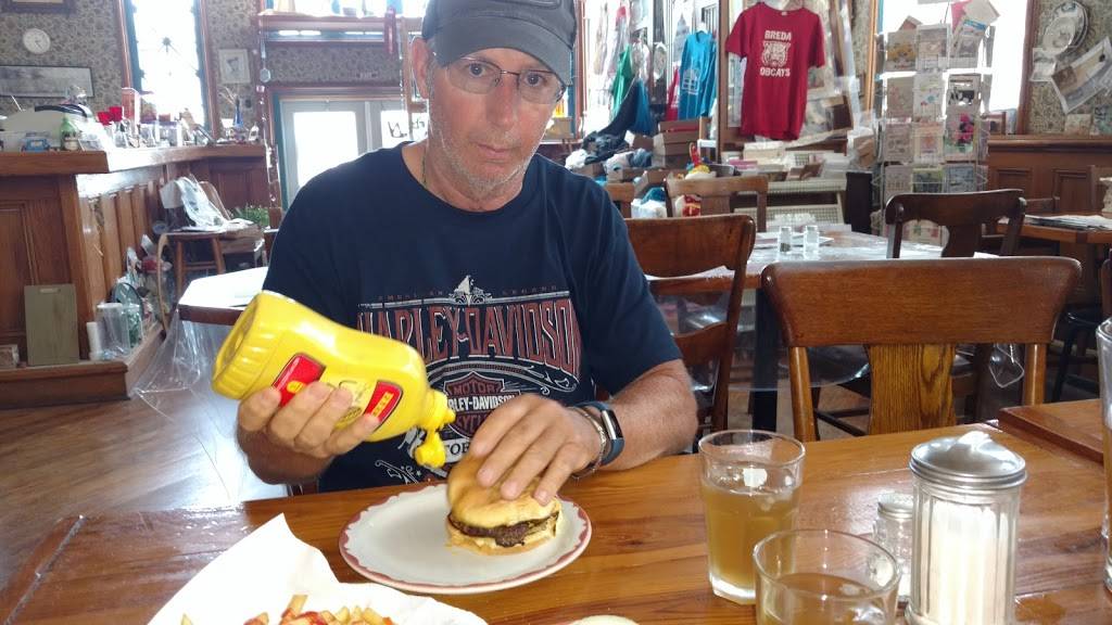 Victorias Treasures & Kays Korner | restaurant | 201 E Main St, Breda, IA 51436, USA | 7126734695 OR +1 712-673-4695