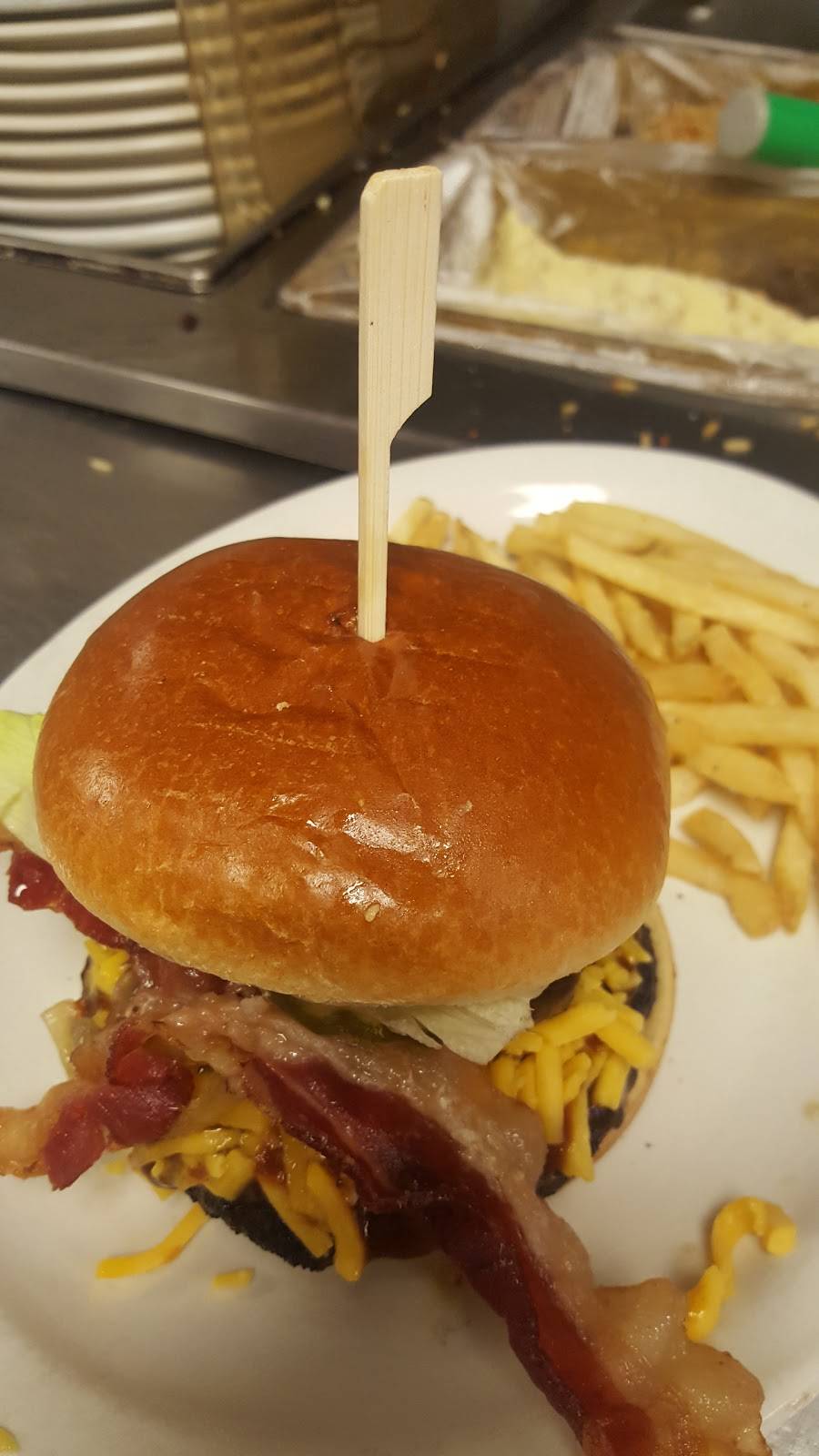 Logans Roadhouse | restaurant | 4320 Fort Campbell Blvd, Hopkinsville, KY 42240, USA | 2708864189 OR +1 270-886-4189