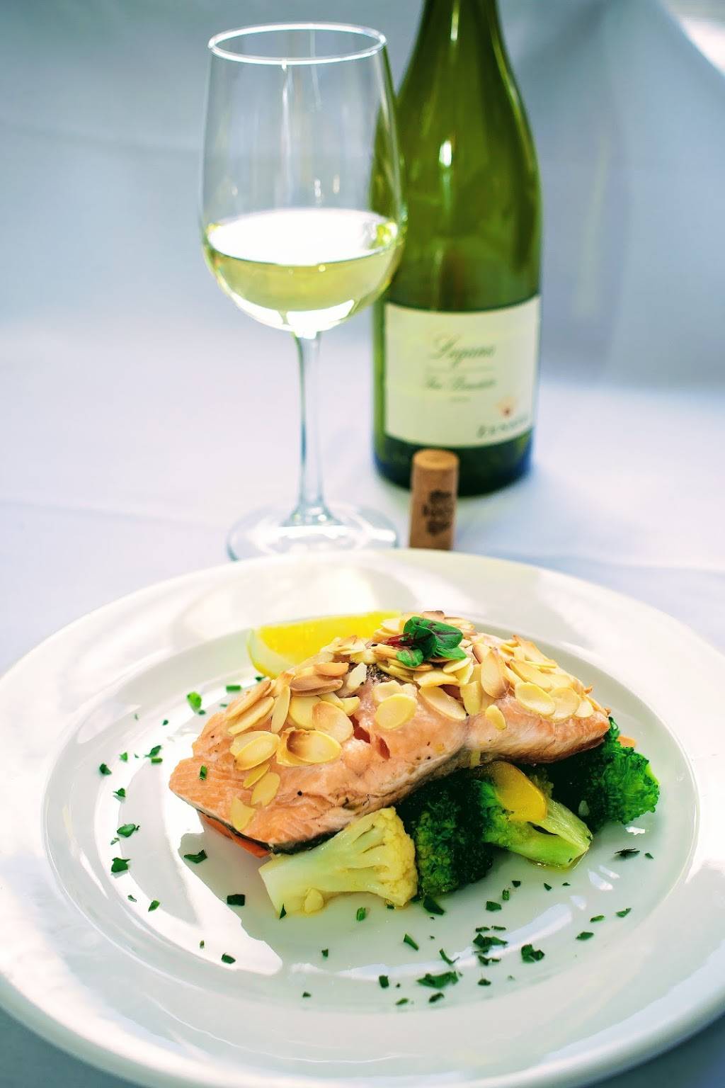 Trio Ristorante | restaurant | 3239 Yonge St, Toronto, ON M4N 2L5, Canada | 4164865786 OR +1 416-486-5786