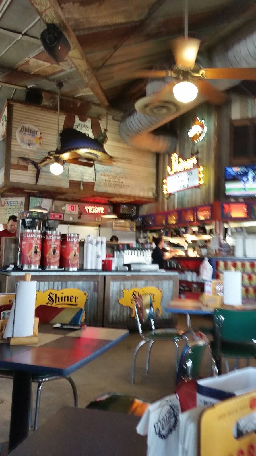 Willies Grill & Icehouse | restaurant | 15801 San Pedro Ave, San Antonio, TX 78232, USA | 2104909220 OR +1 210-490-9220