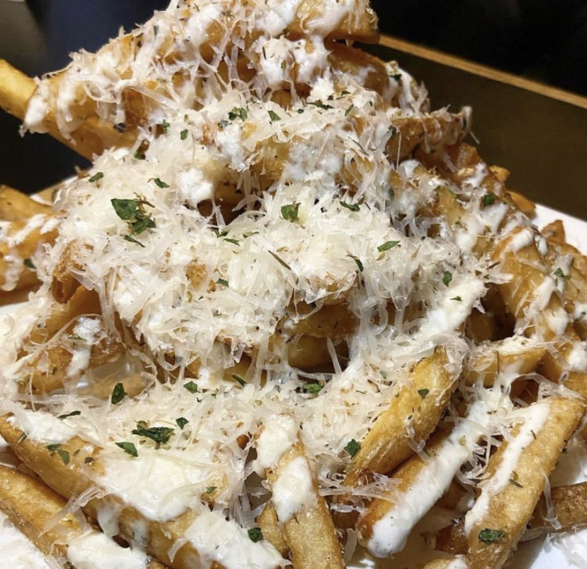 Bobs Pizza | West Loop | restaurant | 838 W Kinzie St, Chicago, IL 60642, USA | 3126679110 OR +1 312-667-9110