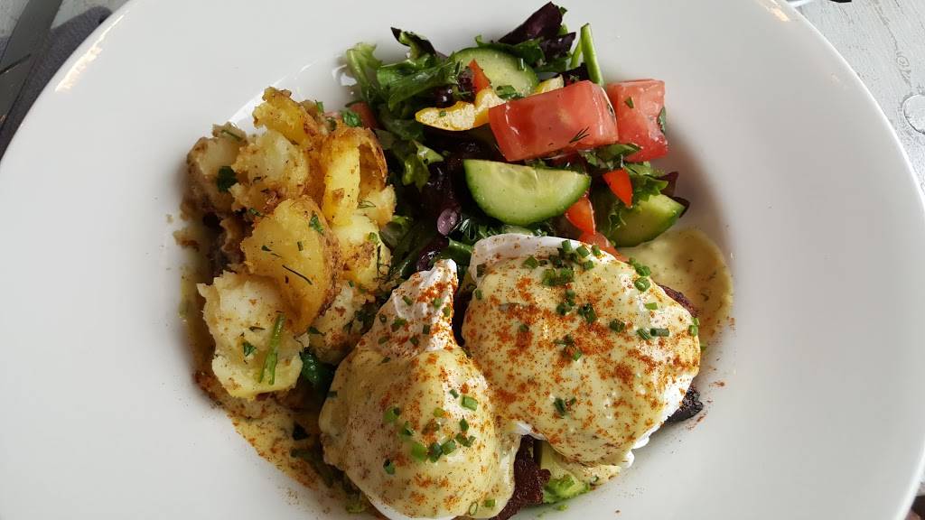 Das Lokal | restaurant | 190 Dalhousie St, Ottawa, ON K1N 7C7, Canada | 6136951688 OR +1 613-695-1688