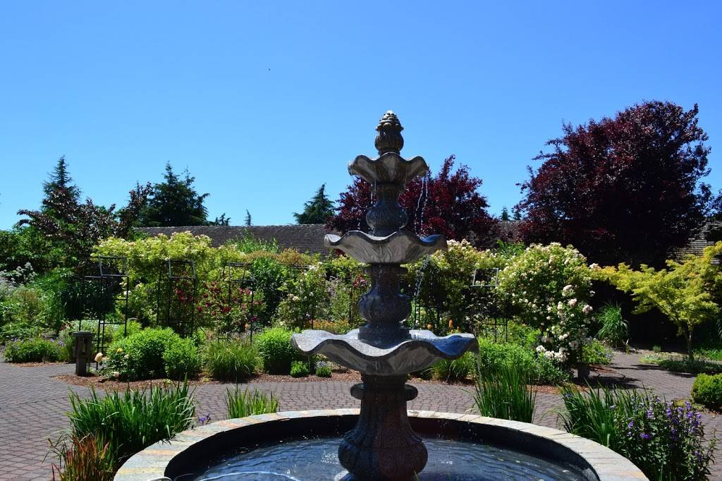 Seasons at the Green Restaurant | restaurant | Cottage Grove, OR 97424, USA | 5419422491 OR +1 541-942-2491