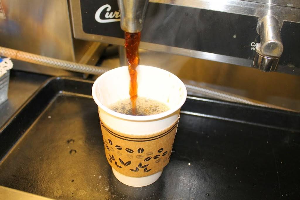 Freedom Farms Donut Shop | bakery | 663 Pittsburgh Rd, Butler, PA 16002, USA | 7245865567 OR +1 724-586-5567