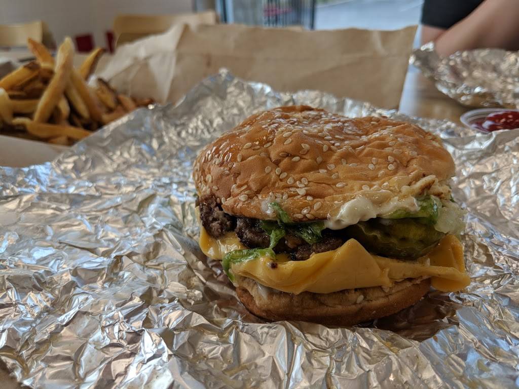 Five Guys | meal takeaway | 5399 S US Hwy 41, Terre Haute, IN 47802, USA | 8122994897 OR +1 812-299-4897