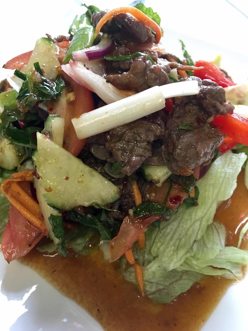 Za-Onn Thai House | restaurant | 370 Center St, Wallingford, CT 06492, USA | 2032693800 OR +1 203-269-3800