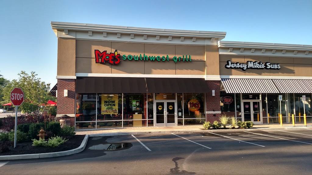 Moes Southwest Grill | restaurant | 380 Feura Bush Rd, Glenmont, NY 12077, USA | 5184656637 OR +1 518-465-6637