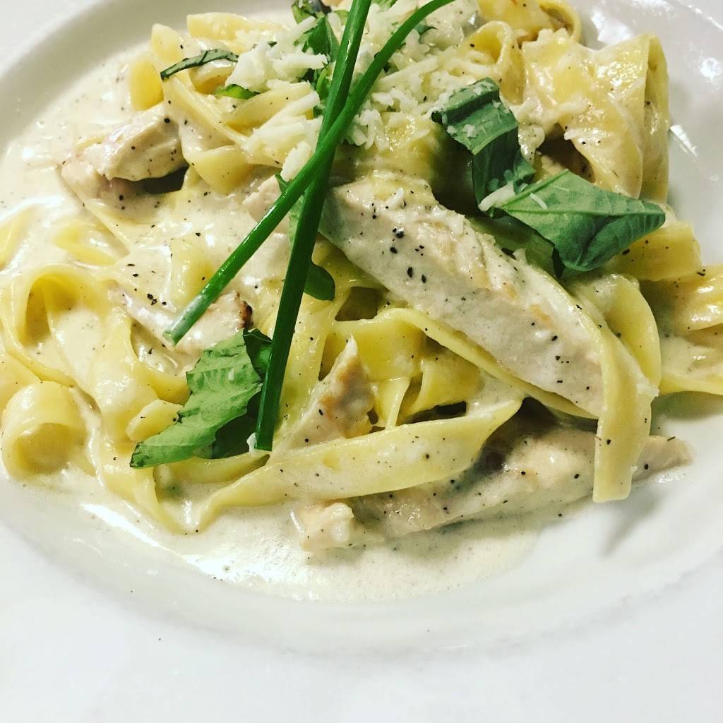 Louie Italian Restaurant | restaurant | 4979 Northwest Loop 410, San Antonio, TX 78229, USA | 2104814360 OR +1 210-481-4360