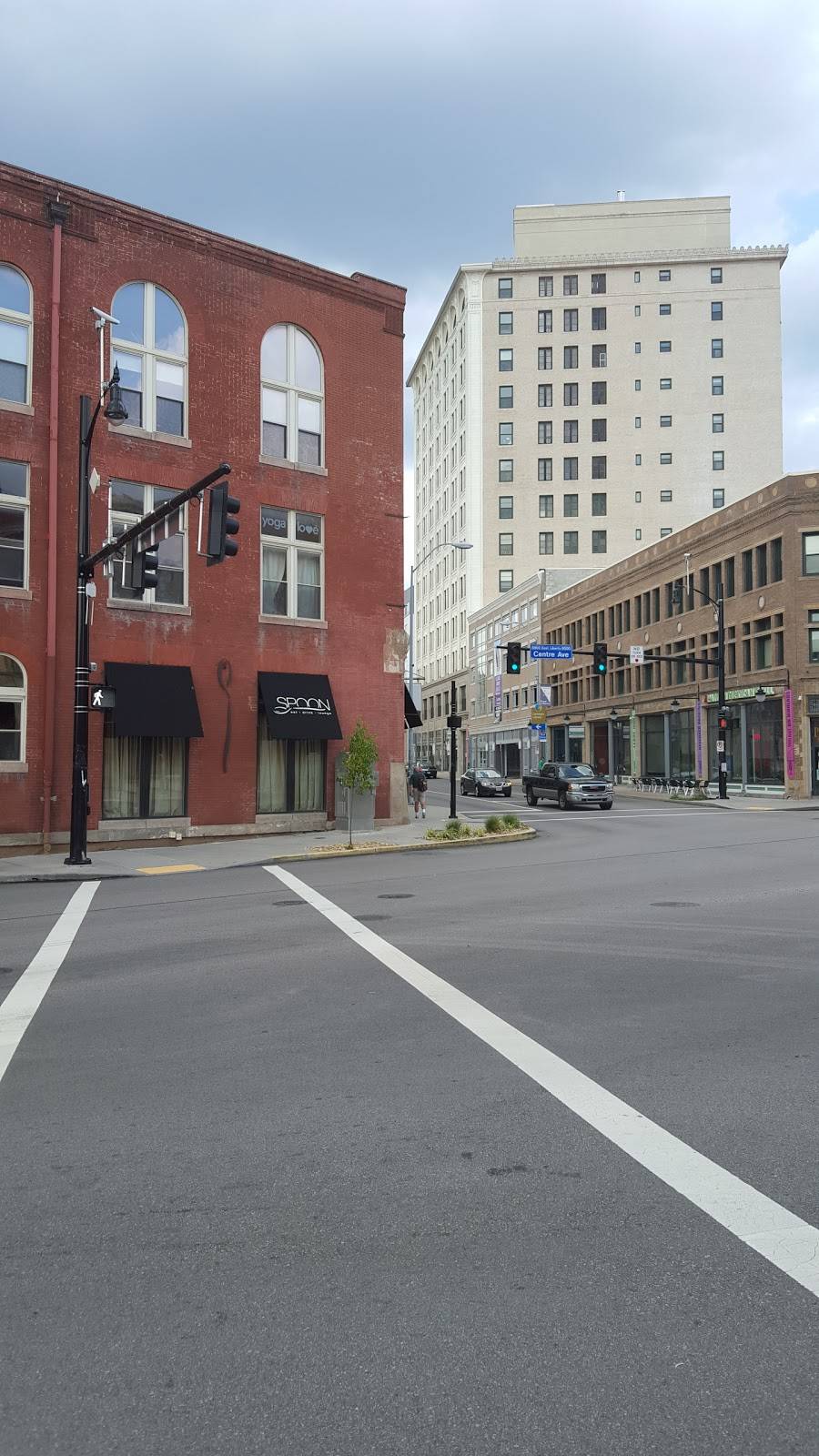 Spoon | restaurant | 134 S Highland Ave, Pittsburgh, PA 15206, USA | 4123626001 OR +1 412-362-6001