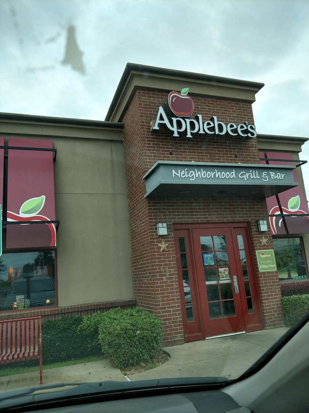 Applebees Grill + Bar | restaurant | 14435 FM 2100, Crosby, TX 77532, USA | 2814622800 OR +1 281-462-2800