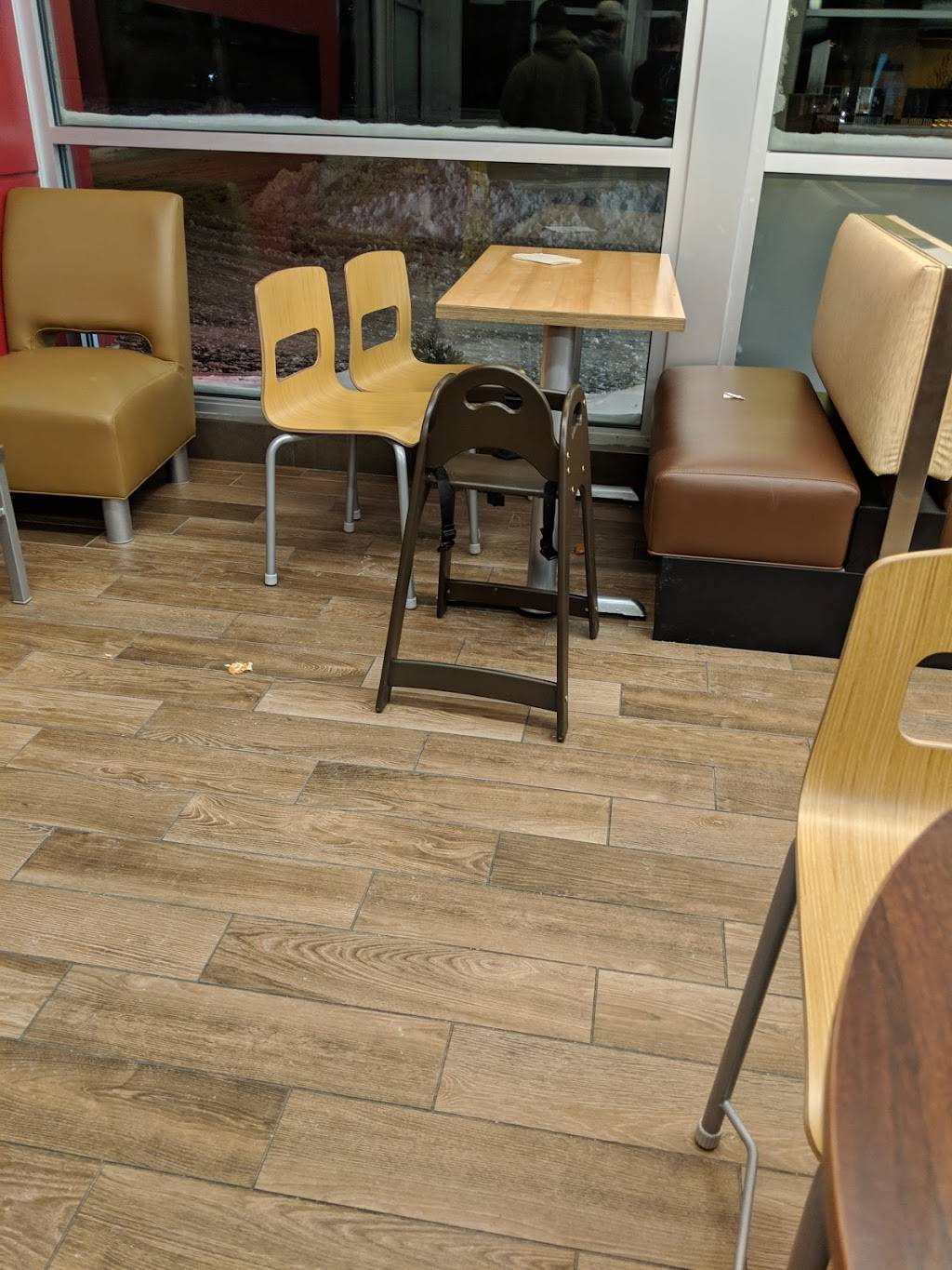 Wendys | restaurant | 46048 Hwy 20, Oberlin, OH 44074, USA | 4405745000 OR +1 440-574-5000