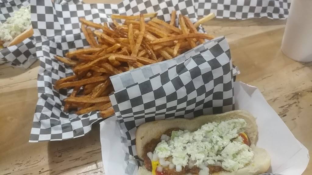 Slims Bar & Grill | restaurant | 114 N Powell St, Forest City, NC 28043, USA | 8283820283 OR +1 828-382-0283