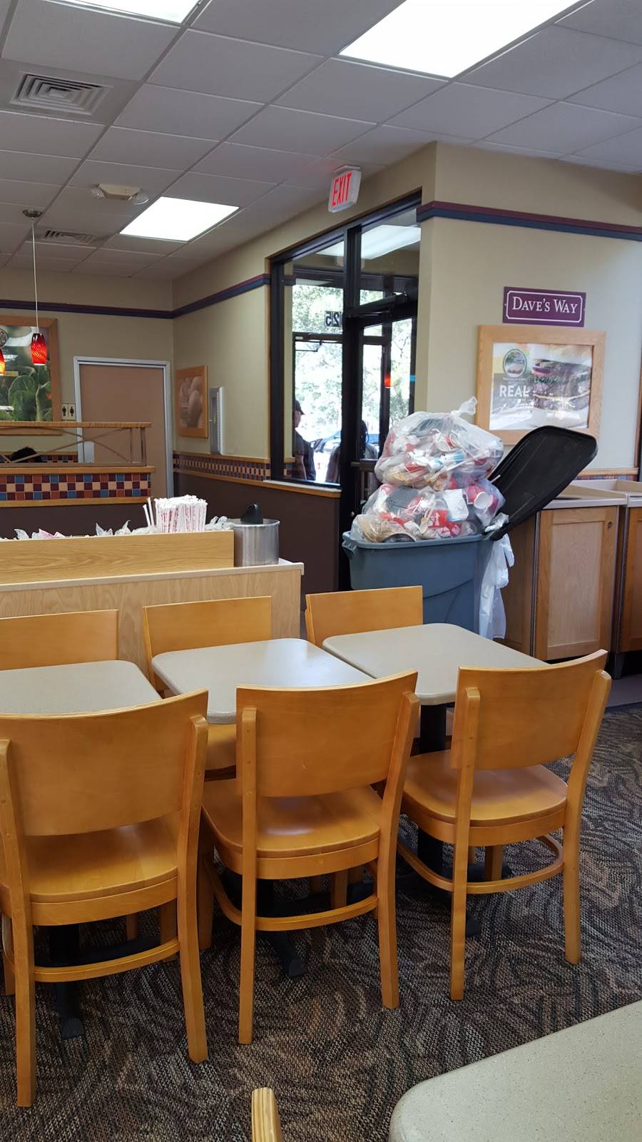 Wendys | restaurant | 7025 N University Dr, Tamarac, FL 33321, USA | 9547216990 OR +1 954-721-6990